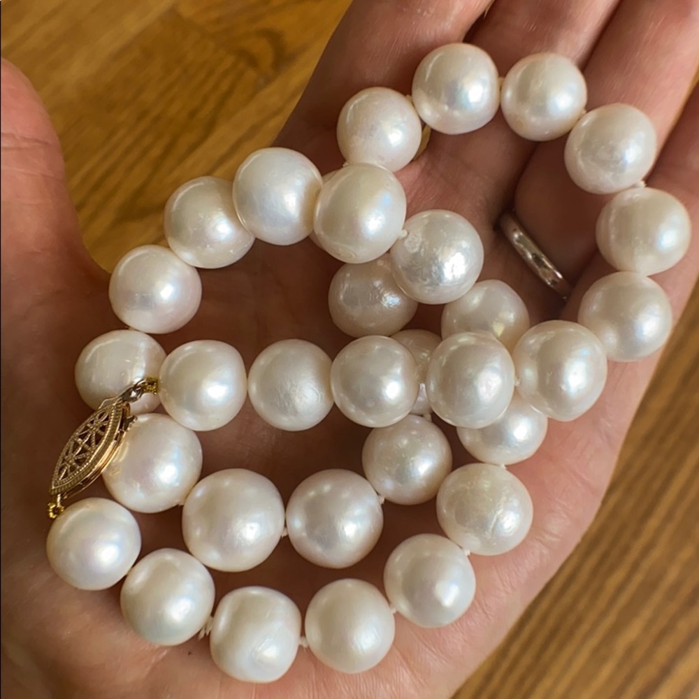 **SOLD** 12-14mm White Cultured Pearl Hand Knotted - Picture 3 of 8